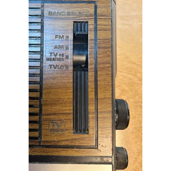 Vintage 1980s General Electric 7-4687 Clock Radio TV, Weather AM FM TESTED - Picture 4 of 4